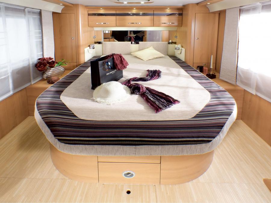 Интерьер LMC Cruiser T 2009 года  (фото 14 из 18)